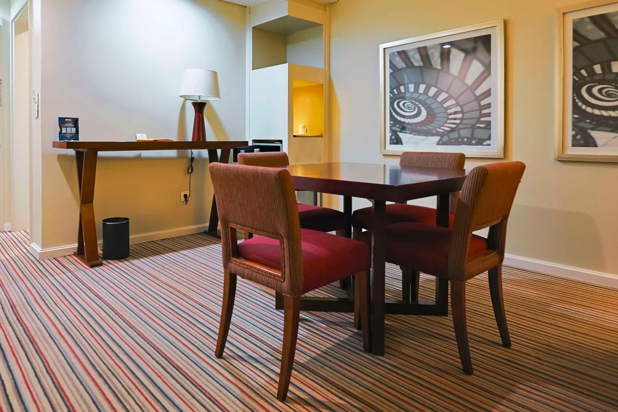 Park Inn By Radisson, Kigali Eksteriør billede